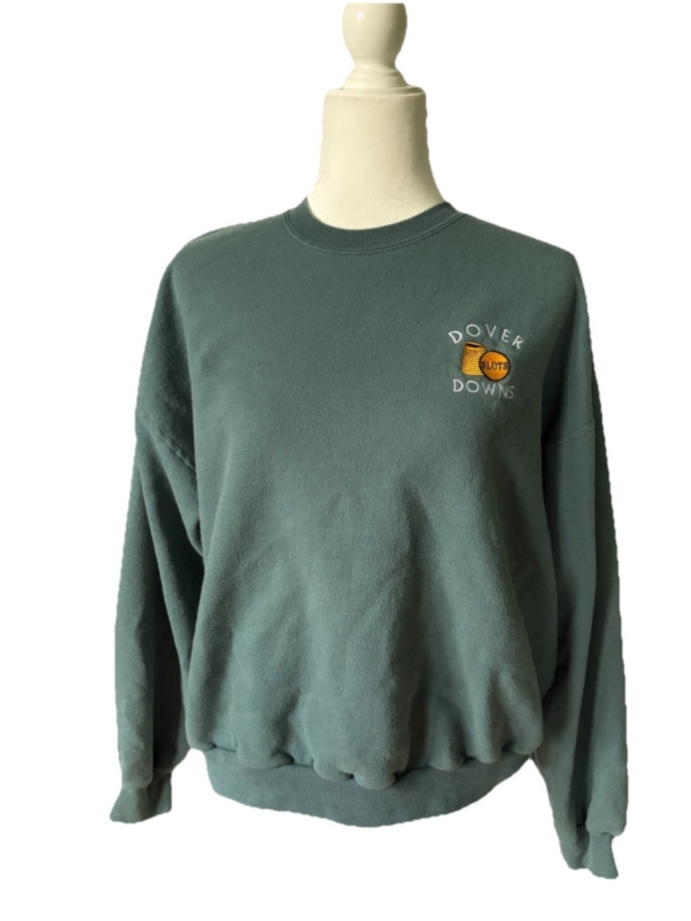 Vintage Jerzees Sweatshirt L Green Dover Downs Slots Casino Embroidered NuBlend